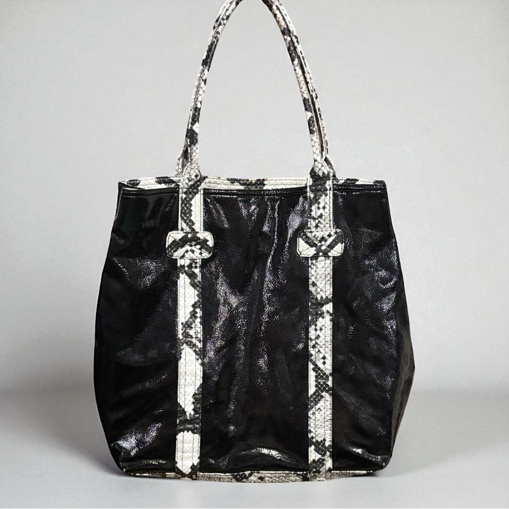 28 | Northern Reflections Black and White Tote Shoulder Bag